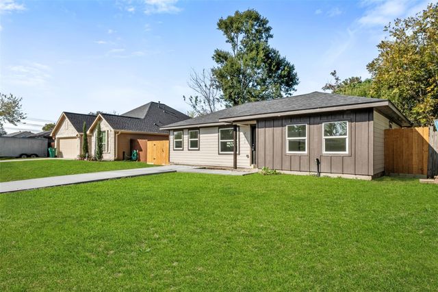 2311 Pomona Drive, Pasadena, TX 77506