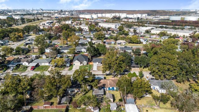 2311 Pomona Drive, Pasadena, TX 77506