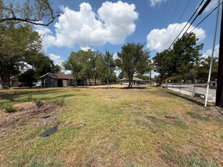 5875 Reed Road, Houston, TX 77033