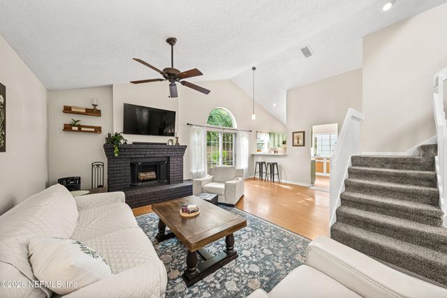7764 MYSTIC POINT Court E, Jacksonville, FL 32277