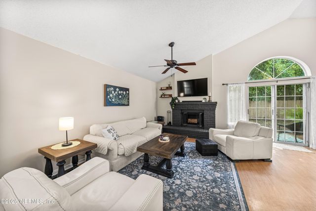 7764 MYSTIC POINT Court E, Jacksonville, FL 32277