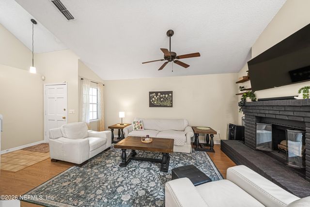7764 MYSTIC POINT Court E, Jacksonville, FL 32277
