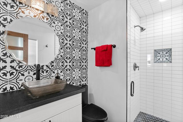 7647 E CATALINA Drive, Scottsdale, AZ 85251