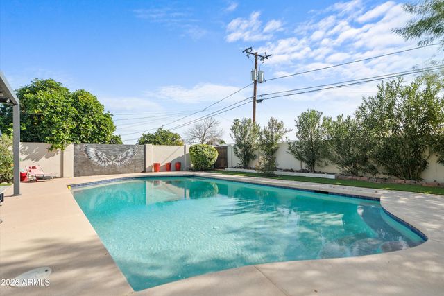 7647 E CATALINA Drive, Scottsdale, AZ 85251