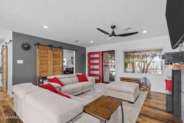 7647 E CATALINA Drive, Scottsdale, AZ 85251