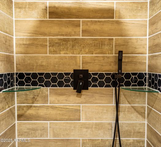 119 vineyard view Ln, Yakima, WA 98901