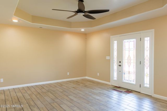 119 vineyard view Ln, Yakima, WA 98901