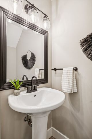 1002 Halifax Ln, Antioch, TN 37013