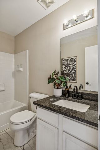 1002 Halifax Ln, Antioch, TN 37013