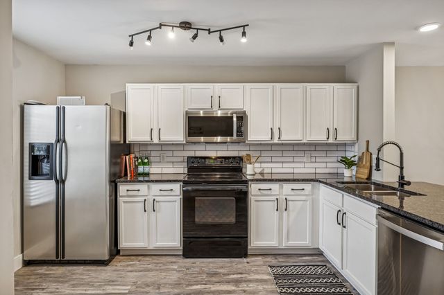 1002 Halifax Ln, Antioch, TN 37013