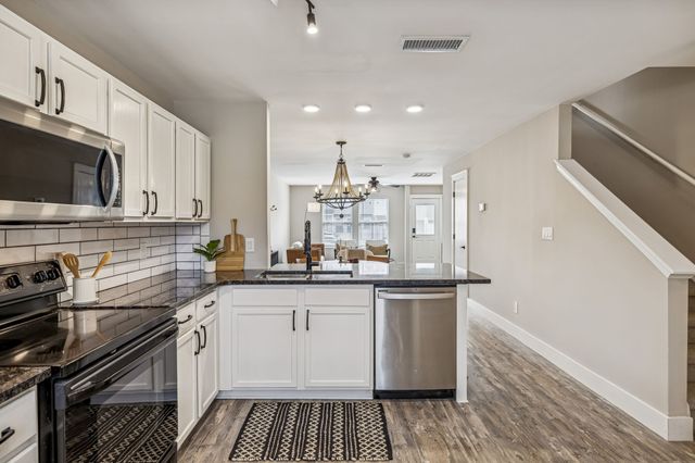 1002 Halifax Ln, Antioch, TN 37013