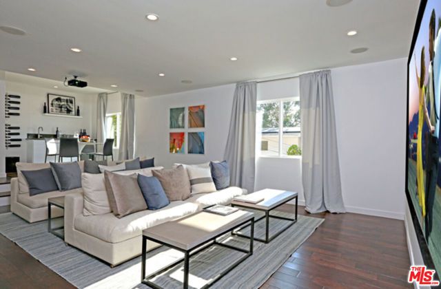 3319 Charleston Way, Los Angeles, CA 90068