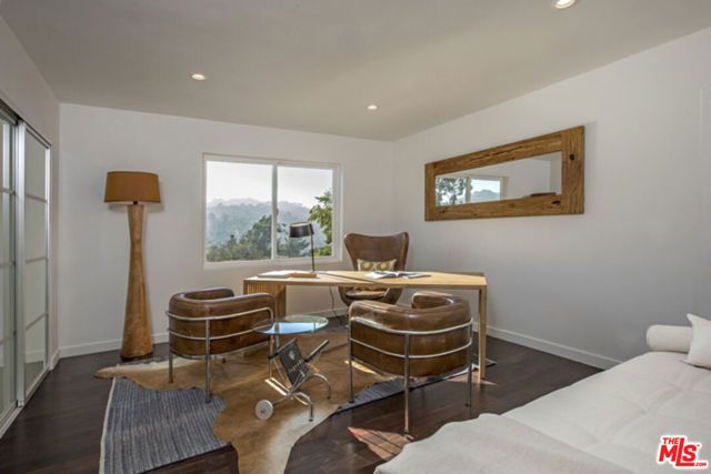 3319 Charleston Way, Los Angeles, CA 90068