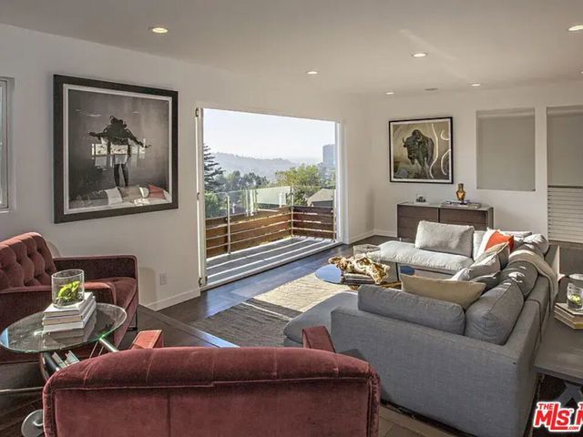 3319 Charleston Way, Los Angeles, CA 90068
