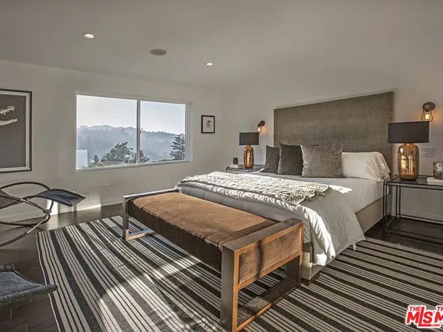 3319 Charleston Way, Los Angeles, CA 90068