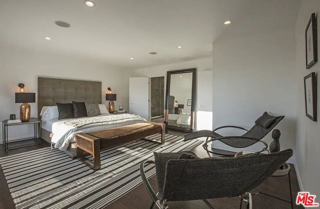 3319 Charleston Way, Los Angeles, CA 90068