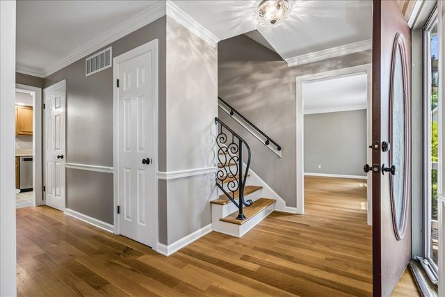 1090 MARTINSBURG CV, Collierville, TN 38017