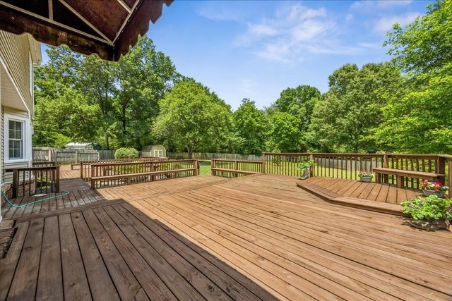 1090 MARTINSBURG CV, Collierville, TN 38017