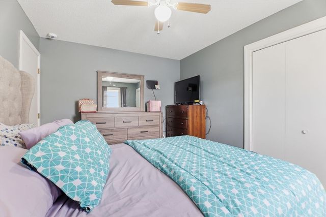109 Andersen Rd 109, Chicopee, MA 01022