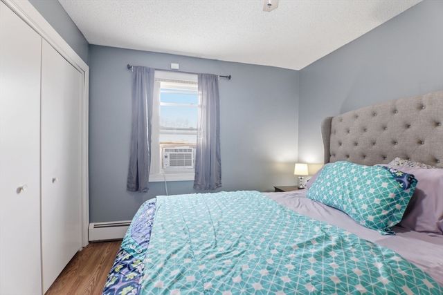 109 Andersen Rd 109, Chicopee, MA 01022