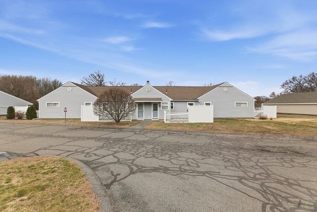 109 Andersen Rd 109, Chicopee, MA 01022