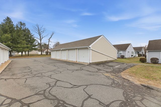 109 Andersen Rd 109, Chicopee, MA 01022