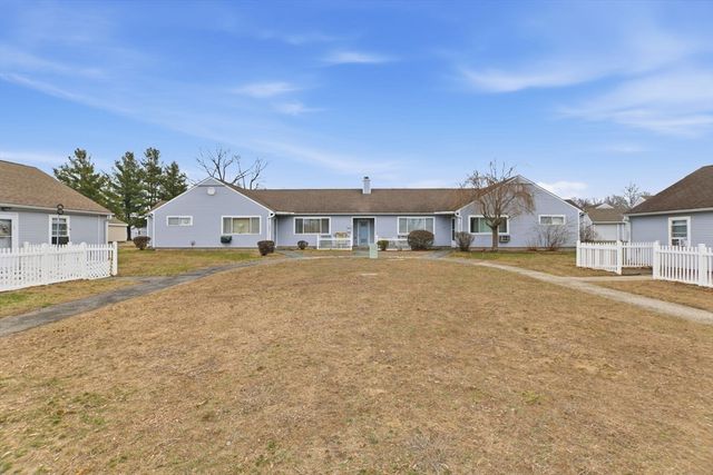 109 Andersen Rd 109, Chicopee, MA 01022