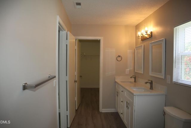 912 Obsidian Way 912, Durham, NC 27703