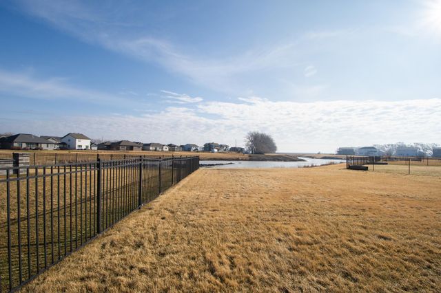 1201 W Summerwood Trail, Dilworth, MN 56529