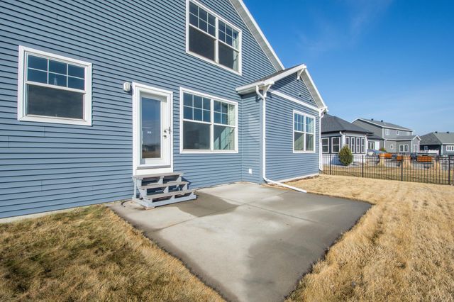 1201 W Summerwood Trail, Dilworth, MN 56529