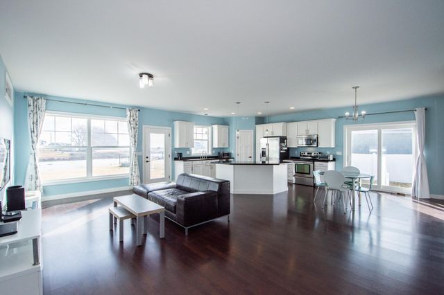 1201 W Summerwood Trail, Dilworth, MN 56529