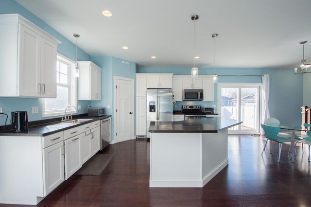 1201 W Summerwood Trail, Dilworth, MN 56529