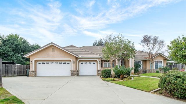 2614 Indianapolis Avenue, Clovis, CA 93611