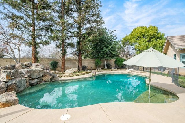 2614 Indianapolis Avenue, Clovis, CA 93611