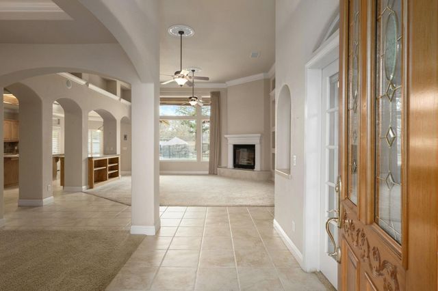 2614 Indianapolis Avenue, Clovis, CA 93611