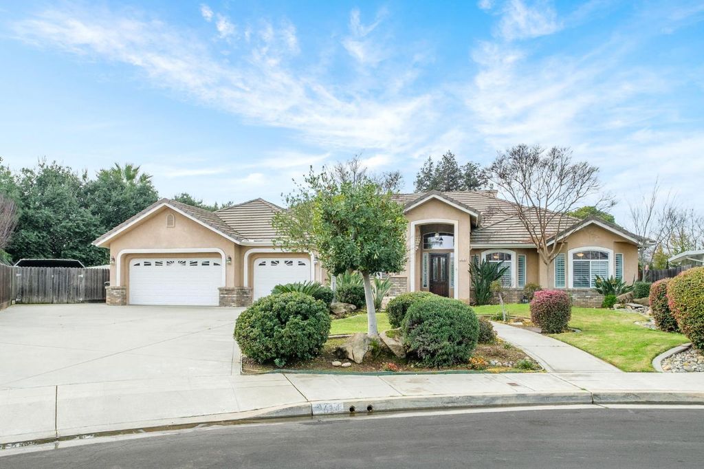 2614 Indianapolis Avenue, Clovis, CA 93611