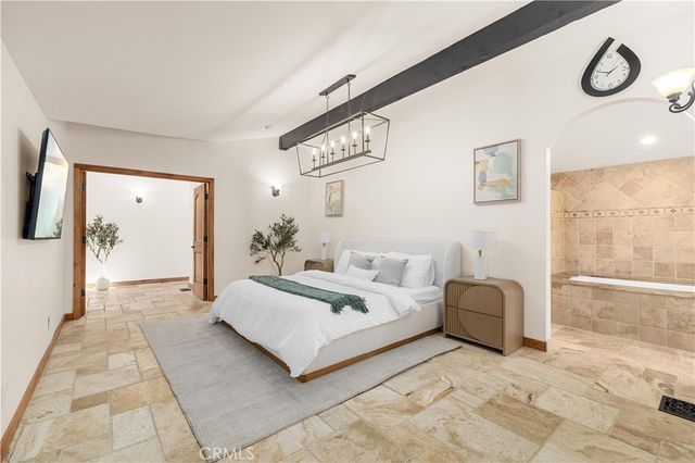 9957 Shoup Avenue, Chatsworth, CA 91311