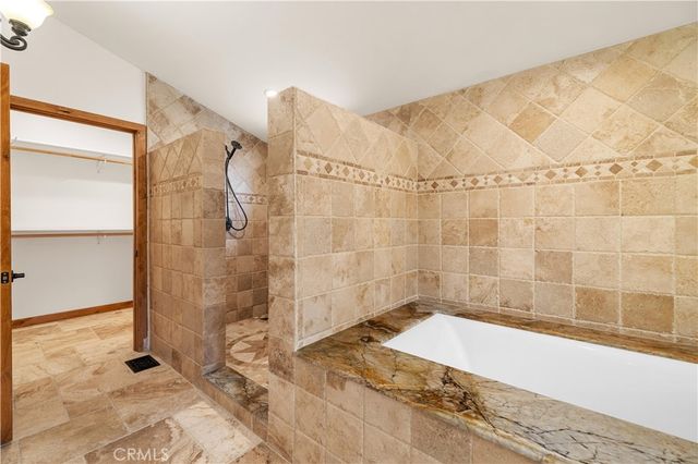 9957 Shoup Avenue, Chatsworth, CA 91311