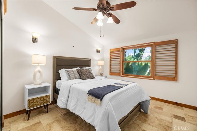 9957 Shoup Avenue, Chatsworth, CA 91311