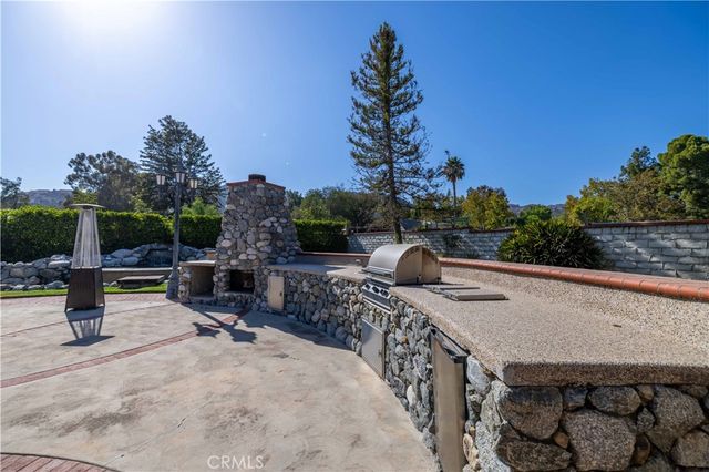 9957 Shoup Avenue, Chatsworth, CA 91311
