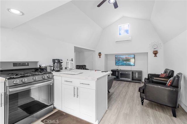 9957 Shoup Avenue, Chatsworth, CA 91311