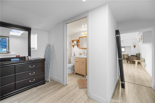 9957 Shoup Avenue, Chatsworth, CA 91311