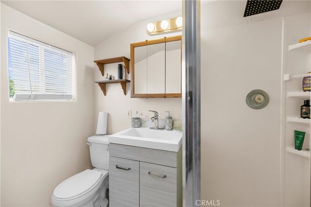 9957 Shoup Avenue, Chatsworth, CA 91311