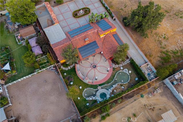 9957 Shoup Avenue, Chatsworth, CA 91311