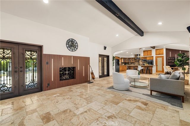 9957 Shoup Avenue, Chatsworth, CA 91311