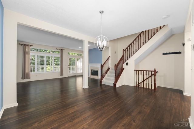 5927 Castlewood Crossing, Miami Twp, OH 45150