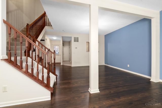 5927 Castlewood Crossing, Miami Twp, OH 45150