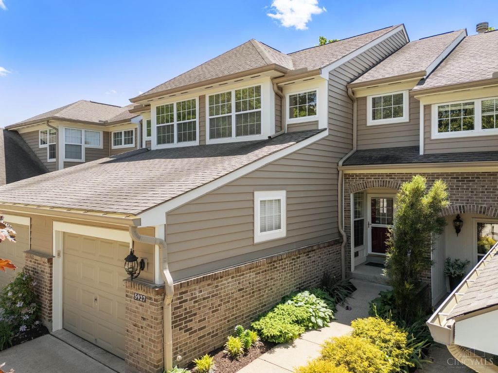 5927 Castlewood Crossing, Miami Twp, OH 45150