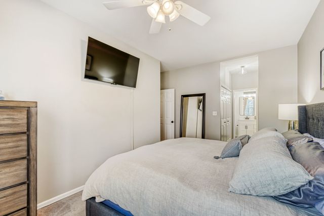 1215 N Orleans Street 303, Chicago, IL 60610