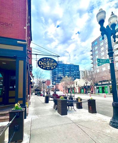 1215 N Orleans Street 303, Chicago, IL 60610